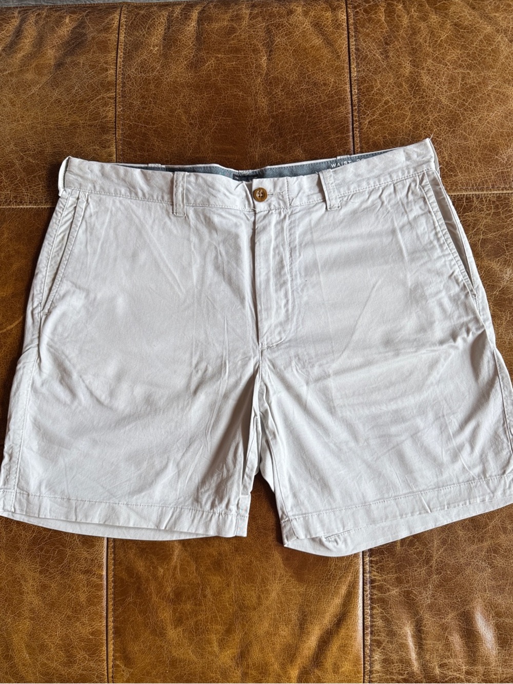 J. Crew Men’s Flat Front Shorts in Light Beige 36